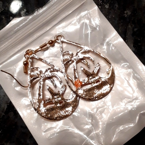 LOVE PALM TREES & a Little STARFISH? (NEW) - Picture 7 of 7